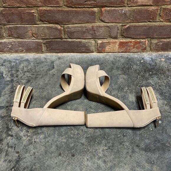 Bamboo Taupe Faux Suede Platform Sandal Block Heel Size 8 - Picture 6 of 12